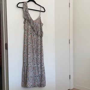 Comfortable dress great for many occasions